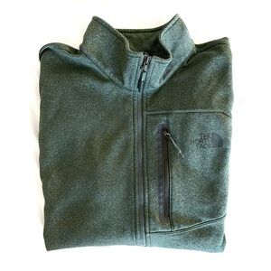 The North Face Men's Green 1/2 Zip, Large